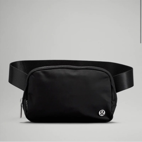 lululemon athletica Handbags - NEW Lululemon Everywhere Belt Bag Black One Size NWT